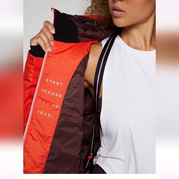 FourLaps Cover Down Jacket Available In BLACK AND FLAME - Picture 15 of 16